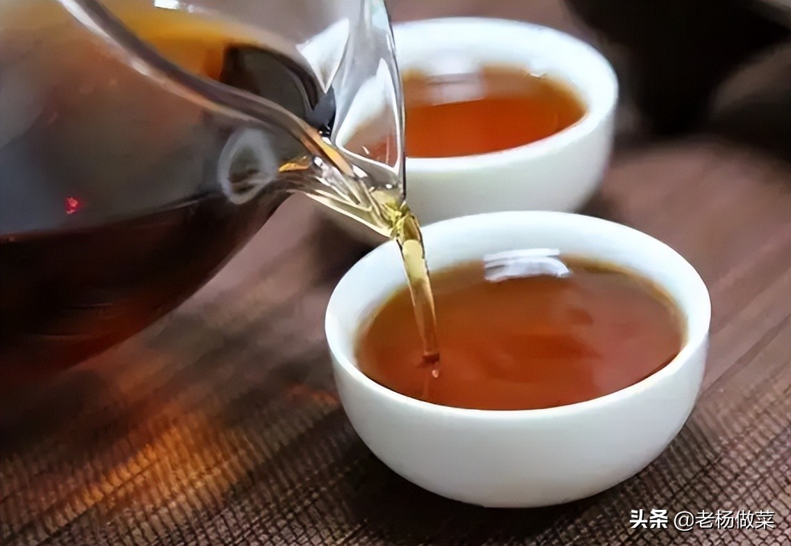 茶叶造假很猖狂！市面上常见的2类茶其实是假茶！很多人却爱喝