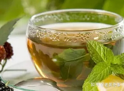 绿茶和红茶的功效与作用_红茶和绿茶的功效与作用_绿茶的功效与红茶