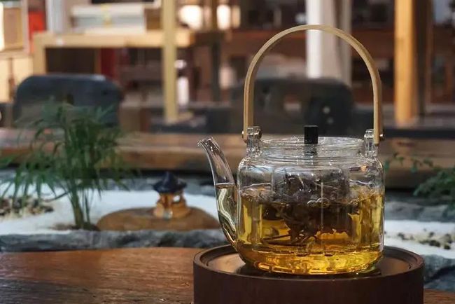 铁观音秋茶好还是春茶好榕秋茶市场白茶行情看好