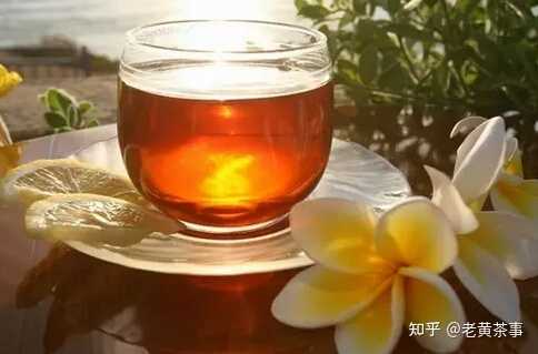红茶和绿茶的功效与作用_绿茶的功效与红茶_绿茶和红茶的功效与作用