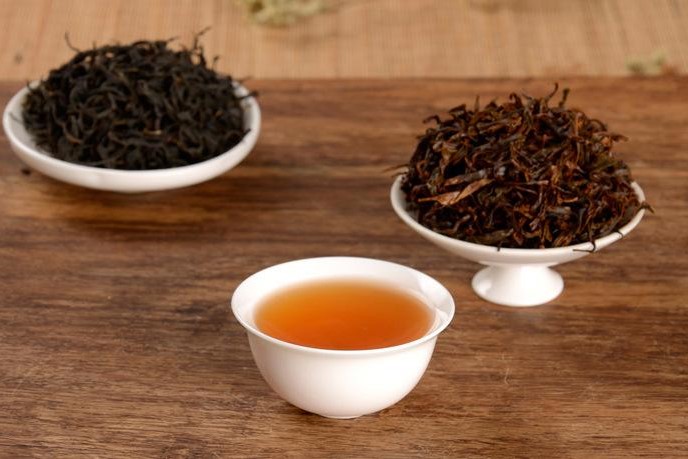 真正的正山小种干茶色泽光洁油润,外形呈条索状红茶的品种有哪些,泡开